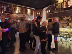  <a style='color: #fff;' href='/uploaded/photo/assemblee-generale-la-soiree-au-village-vue-par-nicole-63970a2a34372.jpg'>(Télécharger)</a>