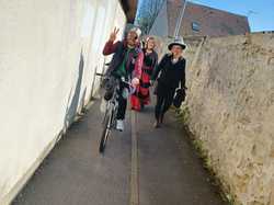  <a style='color: #fff;' href='/uploaded/photo/carnaval-du-8-avril-2023-vue-par-delphine-6431cada9f6eb.jpg'>(Télécharger)</a>