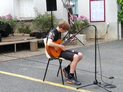  <a style='color: #fff;' href='/uploaded/photo/fy-te-de-la-musique-vue-par-agny-s-656b458ce5b1b.jpg'>(Télécharger)</a>