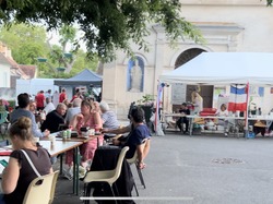  <a style='color: #fff;' href='/uploaded/photo/fy-te-nationale-du-14-juillet-2023-vue-par-jean-pierre-64b152d06fcbe.jpg'>(Télécharger)</a>