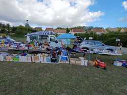  <a style='color: #fff;' href='/uploaded/photo/journee-brocante-du-11-septembre-2022-vue-par-agnes-631ef93381958.jpg'>(Télécharger)</a>