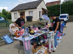 mini_journee-brocante-du-11-septembre-2022-vue-par-agnes-631ef94cb6880.jpg