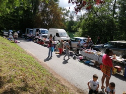  <a style='color: #fff;' href='/uploaded/photo/journee-brocante-du-11-septembre-2022-vue-par-agnes-631ef94e1b932.jpg'>(Télécharger)</a>