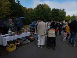  <a style='color: #fff;' href='/uploaded/photo/journee-brocante-du-11-septembre-2022-vue-par-nicole-6334adc143d51.jpg'>(Télécharger)</a>