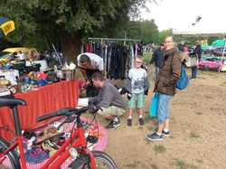  <a style='color: #fff;' href='/uploaded/photo/journee-brocante-du-11-septembre-2022-vue-par-nicole-6334adc34ce16.jpg'>(Télécharger)</a>