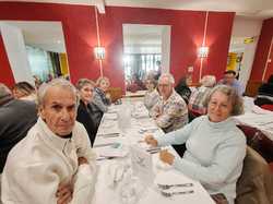  <a style='color: #fff;' href='/uploaded/photo/l-assembly-e-gy-ny-rale-et-le-repas-du-24-novembre-2024-vus-par-nicole-674dc753a8ca0.jpg'>(Télécharger)</a>