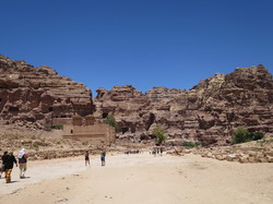  <a style='color: #fff;' href='/uploaded/photo/la-jordanie-vue-par-agny-s-64ae5024e5de7.jpg'>(Télécharger)</a>