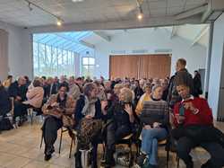  <a style='color: #fff;' href='/uploaded/photo/la-journy-e-et-l-assembly-e-gy-ny-rale-vues-par-nicole-693ffe438fba1.jpg'>(Télécharger)</a>