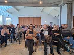  <a style='color: #fff;' href='/uploaded/photo/la-journy-e-et-l-assembly-e-gy-ny-rale-vues-par-nicole-693ffe451dc2c.jpg'>(Télécharger)</a>