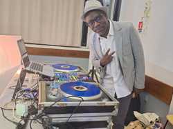  <a style='color: #fff;' href='/uploaded/photo/la-soiry-e-de-la-saint-valentin-du-14-fy-vrier-2026-vue-par-nicole-69a1d5e84ae33.jpg'>(Télécharger)</a>