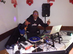  <a style='color: #fff;' href='/uploaded/photo/la-soiry-e-saint-valentin-du-15-fy-vrier-2025-vue-par-agny-s-67b8b67689a65.jpg'>(Télécharger)</a>