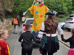  <a style='color: #fff;' href='/uploaded/photo/le-carnaval-du-13-avril-2025-vu-par-nicole-67fd1ba03cf99.jpg'>(Télécharger)</a>