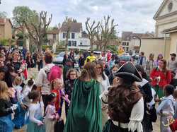  <a style='color: #fff;' href='/uploaded/photo/le-carnaval-du-13-avril-2025-vu-par-nicole-67fd1ba04398c.jpg'>(Télécharger)</a>