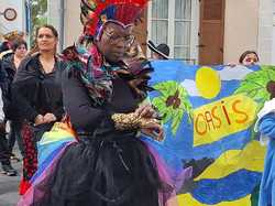  <a style='color: #fff;' href='/uploaded/photo/photos-du-carnaval-du-dimanche-28-avril-vue-par-nicole-662f963b14f4b.jpg'>(Télécharger)</a>