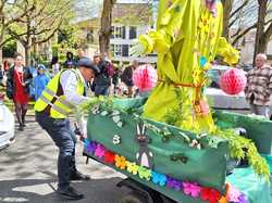  <a style='color: #fff;' href='/uploaded/photo/photos-du-carnaval-du-dimanche-28-avril-vue-par-nicole-662f963bd5bfe.jpg'>(Télécharger)</a>