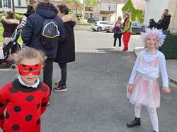  <a style='color: #fff;' href='/uploaded/photo/photos-du-carnaval-du-dimanche-28-avril-vue-par-nicole-662f963c0f3eb.jpg'>(Télécharger)</a>