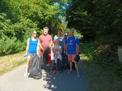  <a style='color: #fff;' href='/uploaded/photo/ramassage-des-dechets-du-10-juillet-2022-vue-par-agnes-62cfef816d6d6.jpg'>(Télécharger)</a>