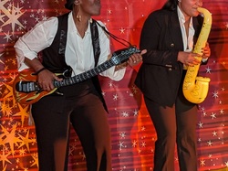  <a style='color: #fff;' href='/uploaded/photo/soiry-e-cabaret-and-beaujolais-nouveau-du-22-novembre-2025-vus-par-agny-s-6924eaa22da38.jpg'>(Télécharger)</a>