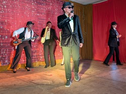  <a style='color: #fff;' href='/uploaded/photo/soiry-e-cabaret-and-beaujolais-nouveau-du-22-novembre-2025-vus-par-agny-s-6924eab336660.jpg'>(Télécharger)</a>