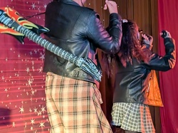  <a style='color: #fff;' href='/uploaded/photo/soiry-e-cabaret-and-beaujolais-nouveau-du-22-novembre-2025-vus-par-agny-s-6924eade92be4.jpg'>(Télécharger)</a>