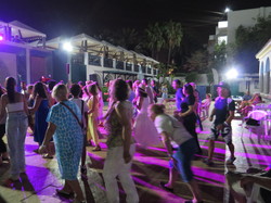  <a style='color: #fff;' href='/uploaded/photo/voyage-agadir-du-14-au-21-octobre-2023-vue-par-agny-s-654a1395f2cbd.jpg'>(Télécharger)</a>