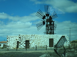  <a style='color: #fff;' href='/uploaded/photo/voyage-aux-canaries-fuerteventura-637b42ad30f18.jpg'>(Télécharger)</a>