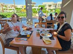  <a style='color: #fff;' href='/uploaded/photo/voyage-en-egypte-vu-par-nicole-68f1127f5fce2.jpg'>(Télécharger)</a>