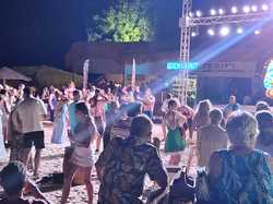  <a style='color: #fff;' href='/uploaded/photo/voyage-en-egypte-vu-par-nicole-68f1128146f47.jpg'>(Télécharger)</a>