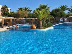  <a style='color: #fff;' href='/uploaded/photo/voyage-en-turquie-du-4-au-11-octobre-2024-vu-par-marie-france-671181b4c08ff.jpg'>(Télécharger)</a>