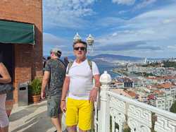  <a style='color: #fff;' href='/uploaded/photo/voyage-en-turquie-du-4-au-11-octobre-2024-vu-par-nicole-6711810836d0c.jpg'>(Télécharger)</a>